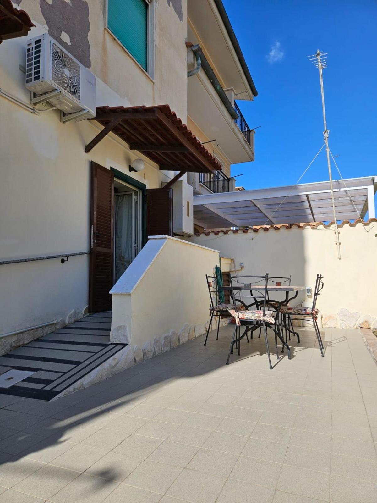 Bebo House Fiumicino Apartment ภายนอก รูปภาพ